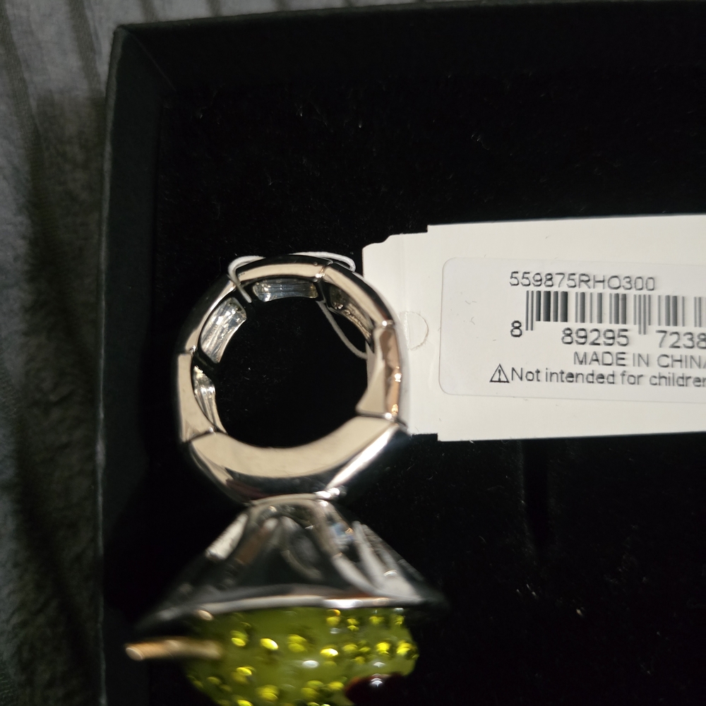 Betsey Johnson Olive Martini Ring - Picture 6 of 7